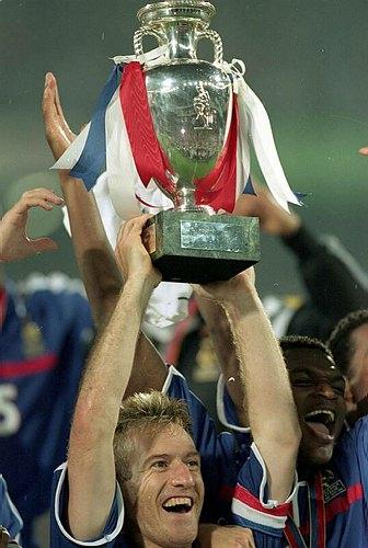 欧洲杯20022（欧洲杯2000年冠军）